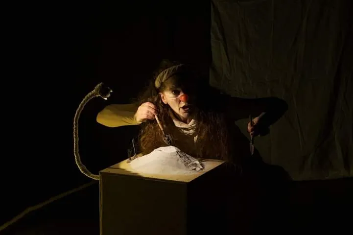 TETIEM presenta “Luz bajo tierra”, teatro de sombras sobre las desapariciones