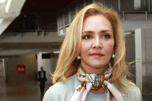 Orden judicial prohibe que Fuentes se exhiba como directora de Chivas