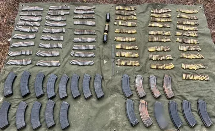 Se llevaron a cabo detenciones y aseguramientos de armas de fuego en diversas entidades federativas