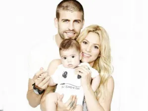 Con foto en Twitter Shakira felicita a Piqué por ser papá