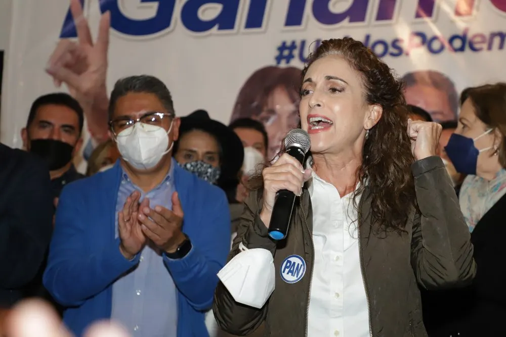 Aventaja Augusta Díaz de Rivera en el PAN y ofrece reconciliación