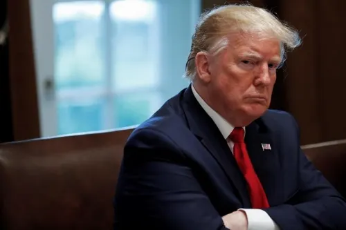 Periodista acusa a Trump de haberla violado en 1995