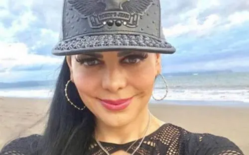 A sus 58 años, Maribel Guardia luce cuerpazo en diminuto bikini