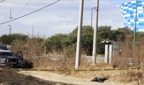 Hallan dos cuerpos en terrenos cercanos al Estadio Cuauhtémoc