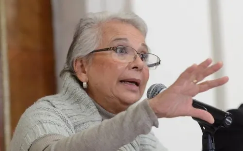 Sánchez Cordero descarta romper relaciones con Bolivia