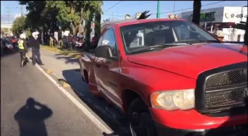 Volcadura sobre carriles de RUTA en Loreto