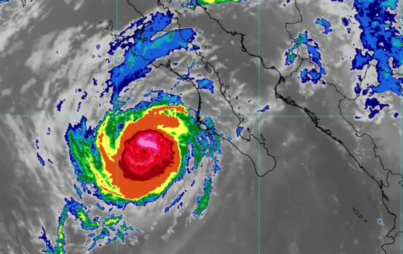 Huracán Polo provocará lluvias torrenciales en Baja California Sur y Sonora