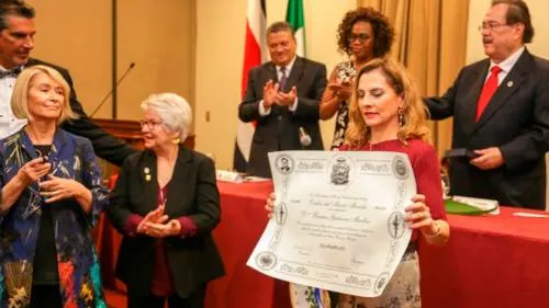 Beatriz Gutiérrez Müller y Melquiades Morales Flores: Encuentro en Costa Rica