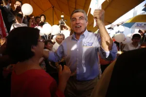 Catorce presidentes perredistas se suman a campaña de Gali