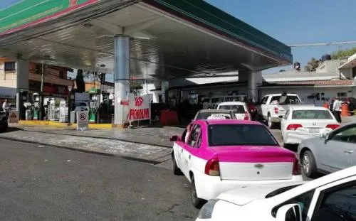 Empeoran problemas de abastecimiento de gasolina, se suma la CDMX