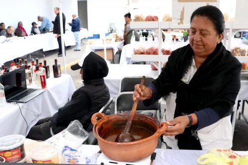 Mejora mercado orgullo ventas de productoras y productores participantes