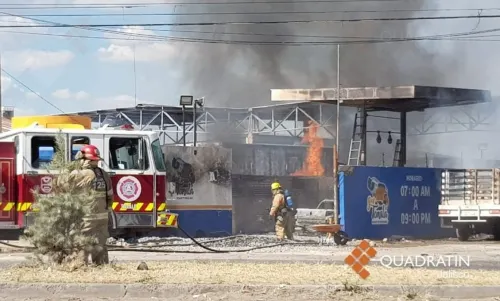 Explosión e incendio en gasera de Tonalá deja dos personas quemadas