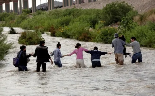 Estados Unidos estudia enviar mil soldados más a la frontera