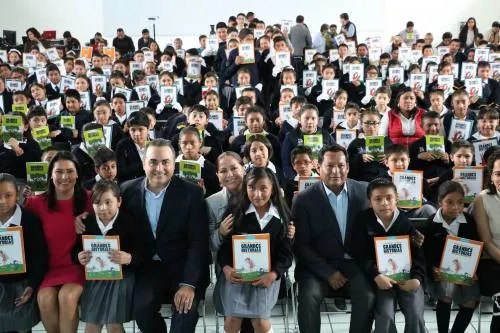 Dinorah López de Gali promueve los valores a través de la Literatura