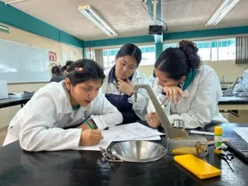 Impulsa COBAEP ciencia experimental en jóvenes poblanos