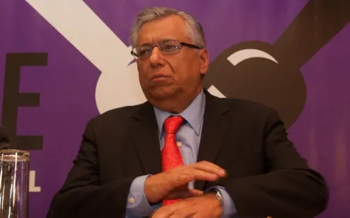 Hacienda congela cuentas de ex colaborador de Rosario Robles