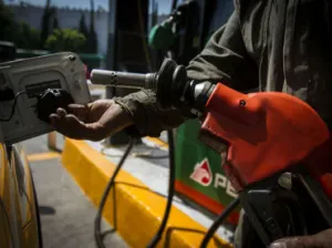 Conago llamará a Meade a que explique aumento de gasolinas