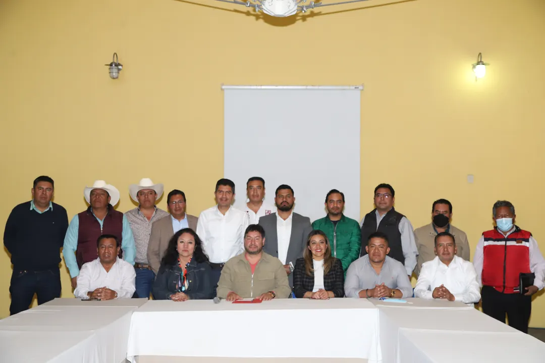 Se reúnen ediles poblanos para pedir aprobación del DAP al Congreso de Puebla