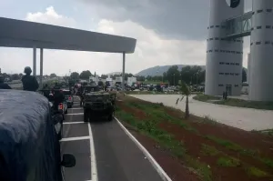 Caen tres chupaductos en operativo estatal