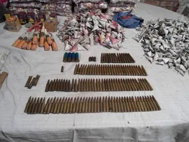 Detienen a tres personas con un arsenal en Xicotepec de Juárez