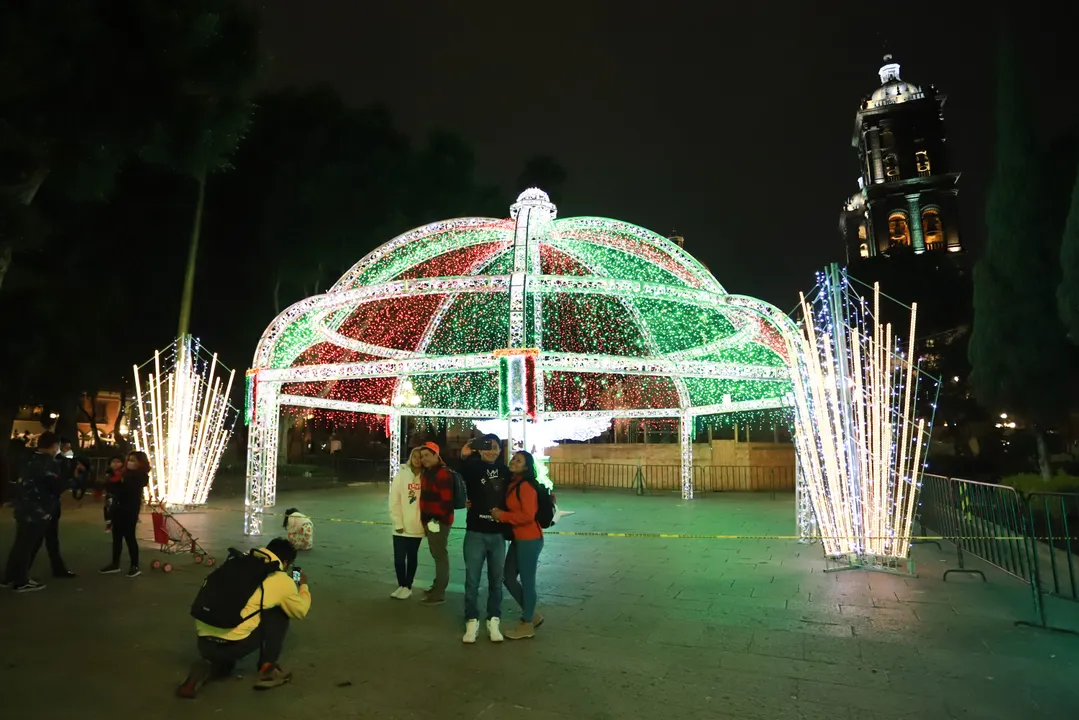 No se abrirá plancha del Zócalo para festejos patrios: Gustavo Ariza