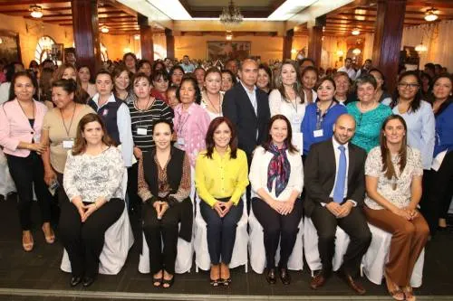 Dinorah López de Gali trabaja para garantizar óptimo desarrollo de la niñez poblana