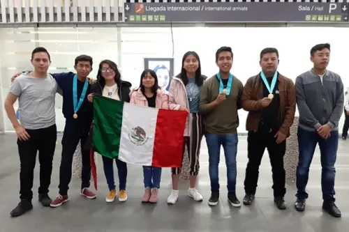 Robótica PRECB-BUAP gana 3er lugar en el Torneo Internacional de Robótica X-ROBO7SX