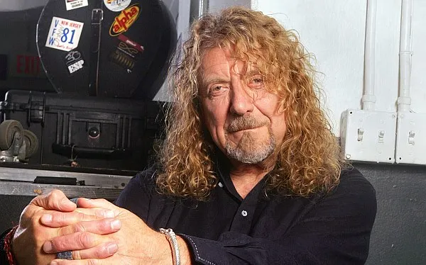 Ex vocalista de Led Zeppelin encanta al público mexicano