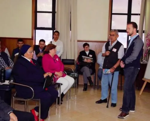 Edil, vecinos y maestros del Barrio de Santiago acordaron acciones para fortalecer la seguridad