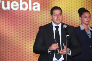 Gana IEE premio Reed Latino 2016 por su formato de Debate