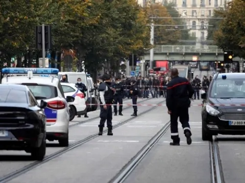 Balean a sacerdote en Francia en medio de alerta terrorista
