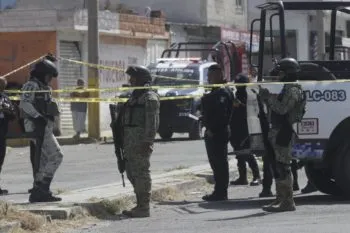 Agentes policiales desactivan granada en la colonia Constitución Mexicana