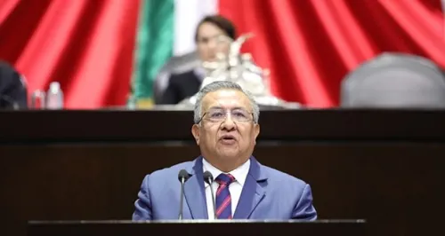 Saúl Huerta truena contra recorte presupuestal y presenta inconformidad a Cámara de Diputados