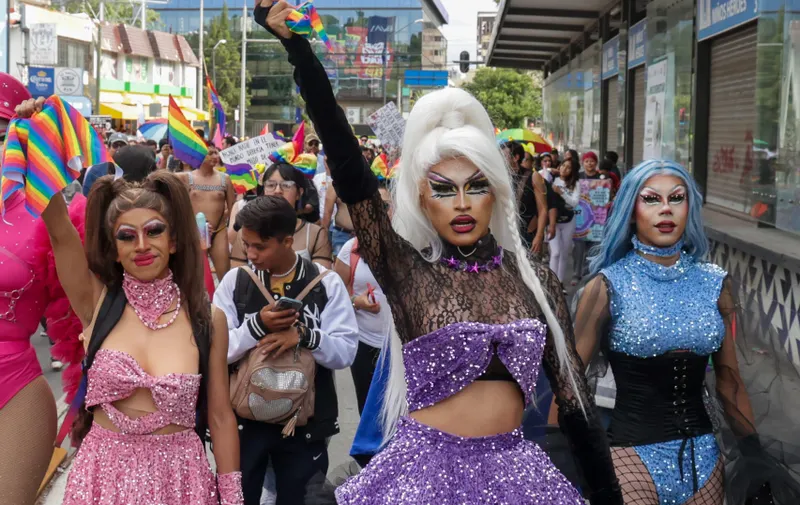 Marcha del orgullo LGBT+ en Puebla 2024: celebración multicolor y llamado a la igualdad