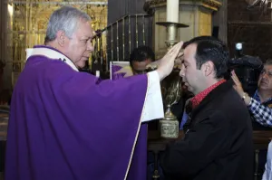 Arzobispo celebra inicio de Cuaresma en Catedral