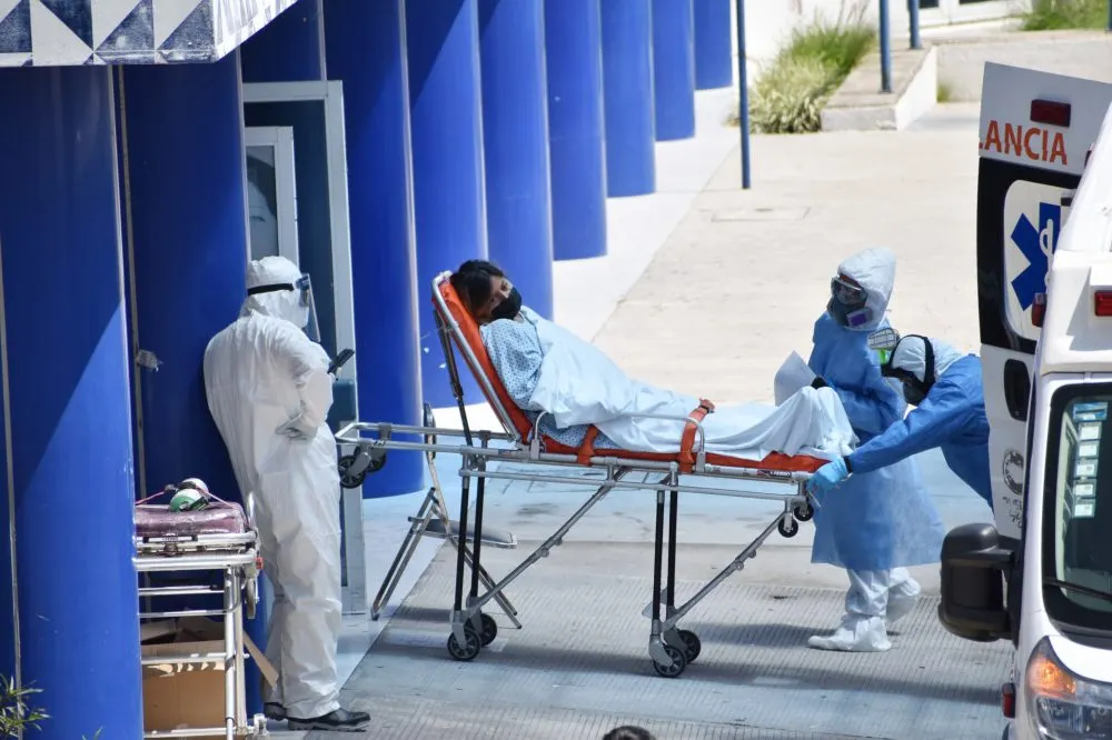 Entre mayo y junio se prevé tercera ola de contagios por Covid-19 en Puebla