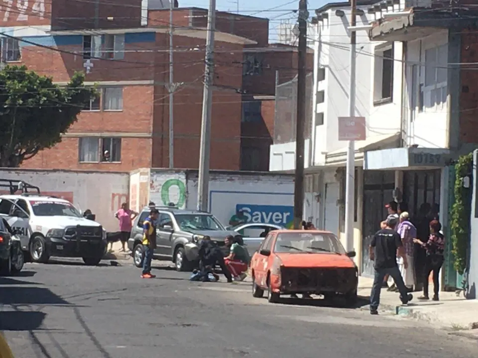 Capturan a dos asaltantes en la colonia Coatepec