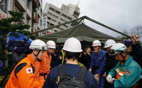 Suben a 10 los muertos por sismo en Taiwan; continúa rescate de 7 desaparecidos