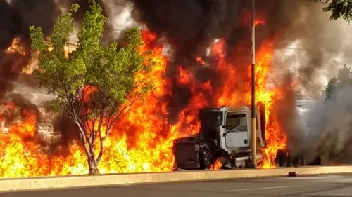 Tráiler se queda sin frenos en la autopista México-Cuautla; hay al menos 5 muertos