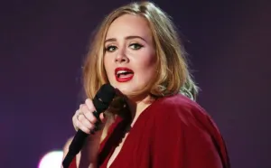 Adele dedica concierto a  Angelina Jolie y Brad Pitt tras separación