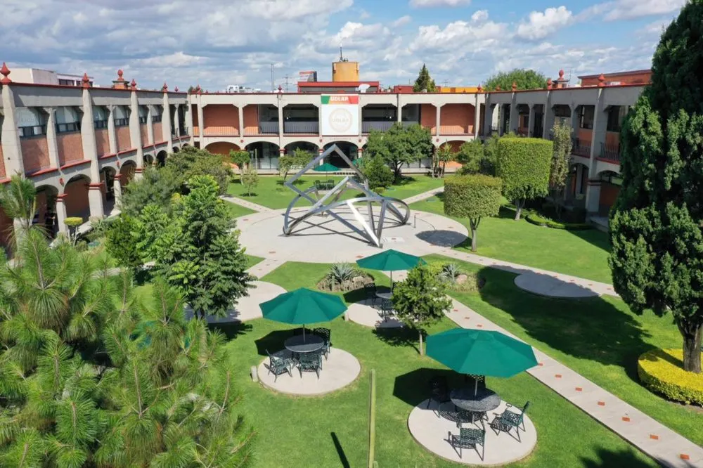 Anterior patronato frena regreso a clases en la UDLAP, acusan