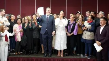 Marcelo Ebrard no dejará Morena y anuncia entendimiento político con Claudia Sheinbaum