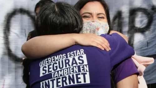 Senado aprueba en comisiones la Ley Olimpia