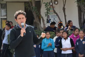 Entrega José Juan Espinosa obra educativa en Cocoyotla