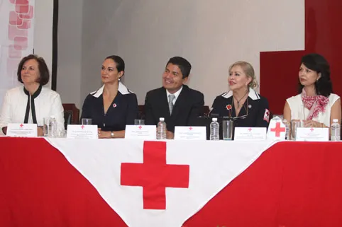 Ayuntamiento supera meta y entrega más de 600 mil pesos a la Cruz Roja