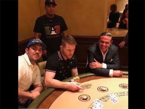 Luis Miguel ‘entrena’ al ‘Canelo’ en los casinos de Las Vegas