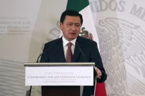 En absoluta libertad, Papa visitó y escuchó a todos: Segob