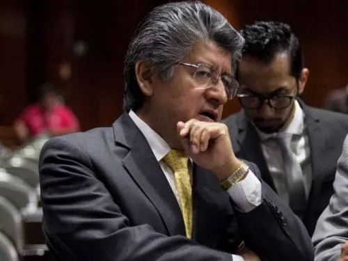 Pide PRD al INE que se sancione al PRI por desvío de exgobernadores