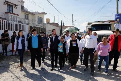 Luis Banck constató el avance e inicio de pavimentación de vialidades de San Francisco Totimehuacán