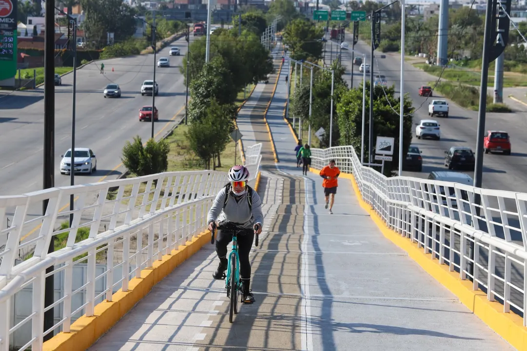 Gobierno de Puebla rehabilita ciclopistas en la zona metropolitana para fomentar la convivencia familiar